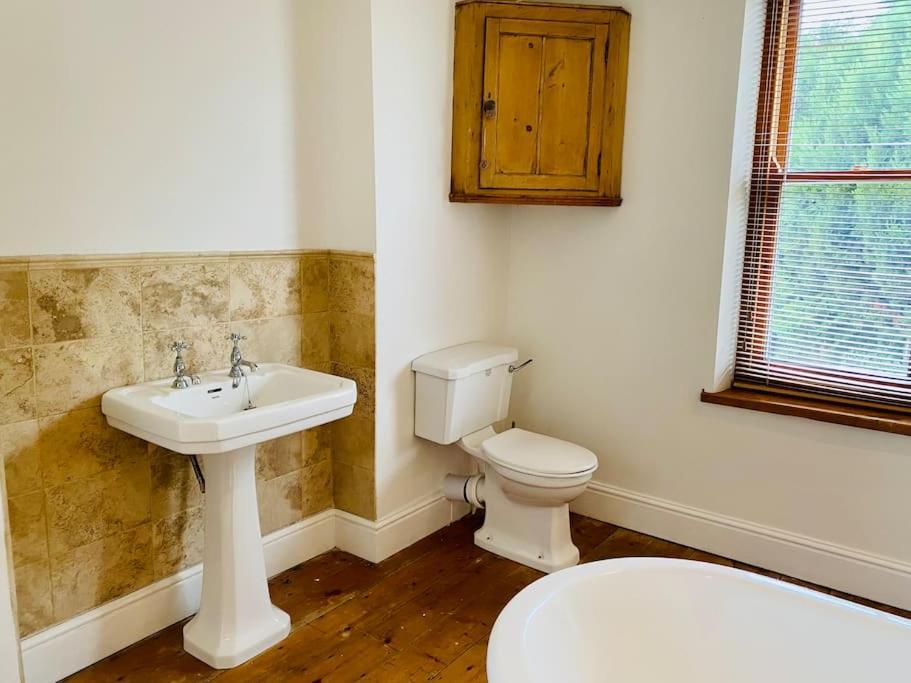 Cotswold Home Over 4 Floors - Perfect For Families Friends Contractors Chipping Norton Kültér fotó
